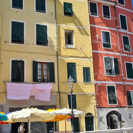 Vicolo Apartment, Pedestrian Centre, 2Bdr, 2,5 Bth, Aircondo, Private Parking, Easy To Train And Ferries, City Life Λα Σπέτσια Εξωτερικό φωτογραφία