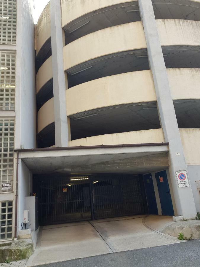 Vicolo Apartment, Pedestrian Centre, 2Bdr, 2,5 Bth, Aircondo, Private Parking, Easy To Train And Ferries, City Life Λα Σπέτσια Εξωτερικό φωτογραφία
